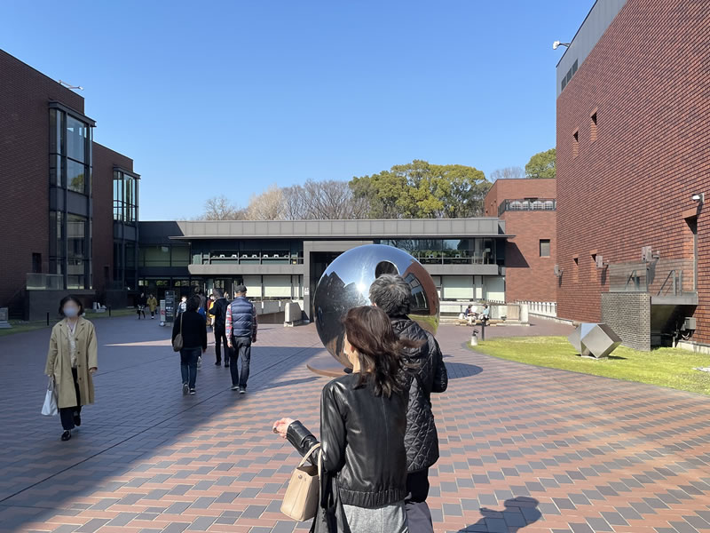 東京都美術館の入口(2)