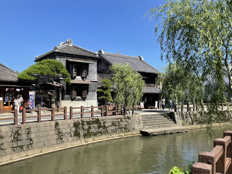 佐原 小野川畔に建つ正上醤油店